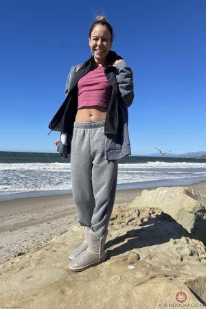 #AmKingdom - Amateurs Series 5 Softcore 167 Summer Vixen