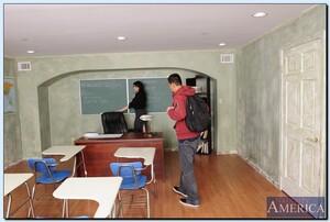 Original 850 px/ 572 px