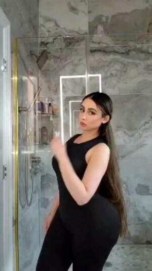 Original 203 px/ 360 px