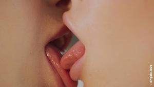 Original 2000 px/ 1125 px