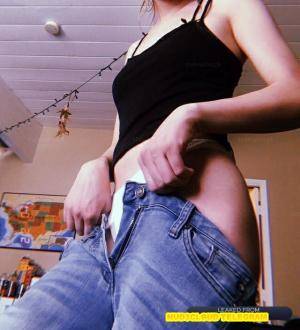 Original 640 px/ 706 px