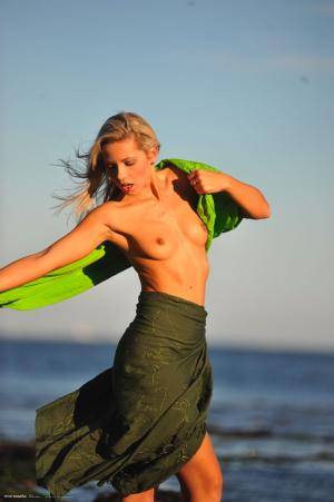 Original 899 px/ 1352 px