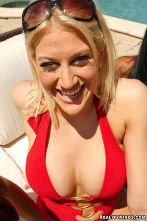 Original 2560 px/ 3840 px