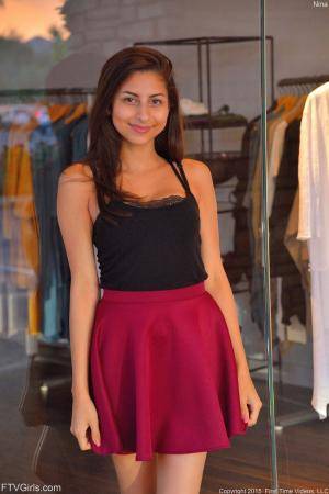 Original 852 px/ 1280 px