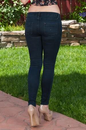 Original 682 px/ 1024 px