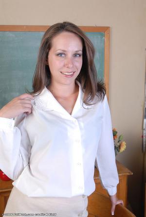 Original 687 px/ 1024 px