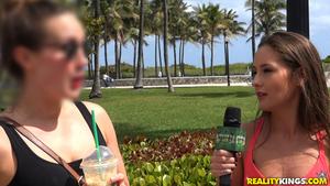 Original 1800 px/ 1013 px