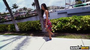 Original 1280 px/ 720 px