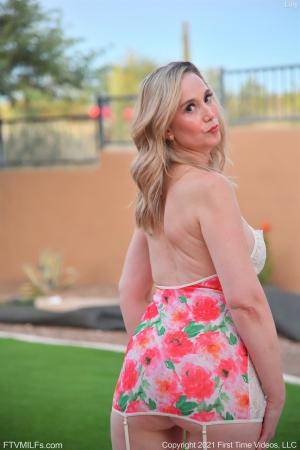 Original 852 px/ 1280 px