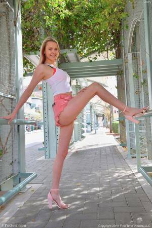 Original 852 px/ 1280 px