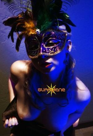 Original 649 px/ 950 px