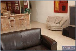 Original 850 px/ 571 px