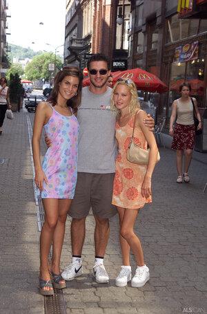 Original 2008 px/ 3040 px