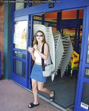 Original 546 px/ 683 px