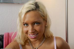 Original 1600 px/ 1064 px