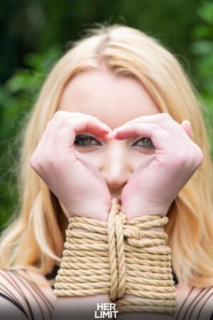 Original 2560 px/ 3840 px