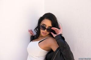 Original 1600 px/ 1067 px