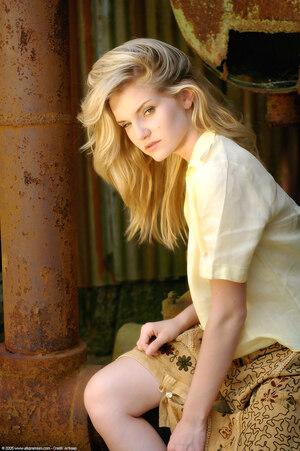 Original 1021 px/ 1536 px