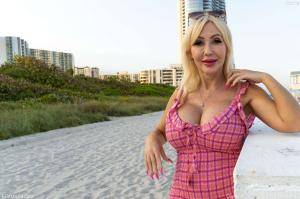 Original 3000 px/ 1997 px