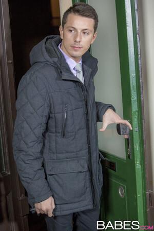 Original 832 px/ 1248 px