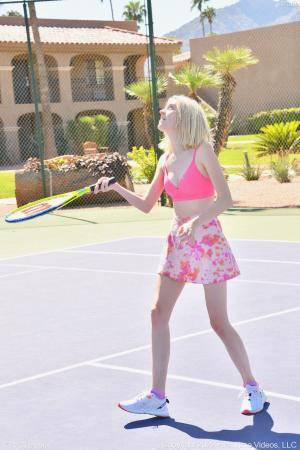 Original 852 px/ 1280 px