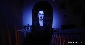 Original 4096 px/ 2160 px