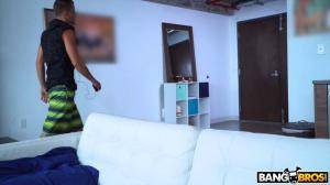 Original 1267 px/ 713 px