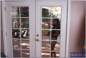 Original 850 px/ 573 px