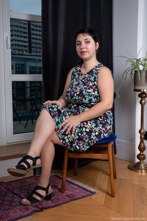 #WeAreHairy Tanita purple rug black dress