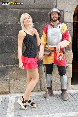 Original 854 px/ 1280 px