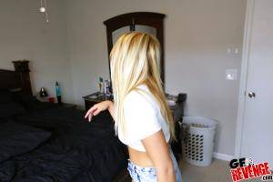 Original 2700 px/ 1800 px