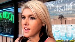 Original 3840 px/ 2160 px