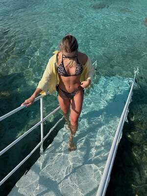 Original 640 px/ 853 px