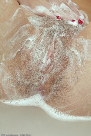 Original 684 px/ 1024 px