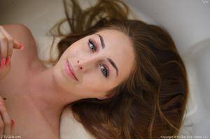 Original 1600 px/ 1064 px