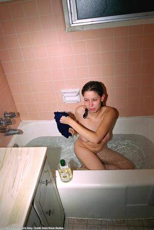 Original 683 px/ 1024 px