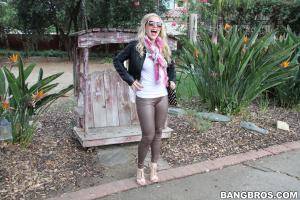 #BangBros Sexy Pawg Ashley Fires Takes A Big Dick Up Her Tight Ass pwg12847