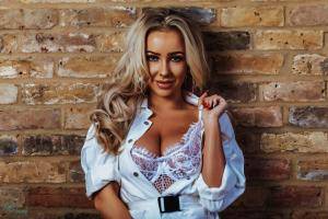 Original 4500 px/ 3000 px