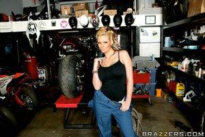 Original 900 px/ 599 px