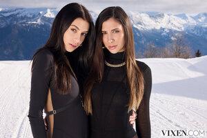 Original 2999 px/ 2000 px