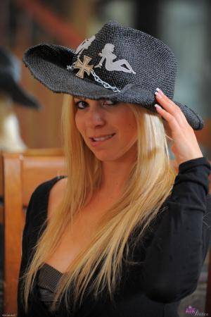 Original 1996 px/ 3000 px