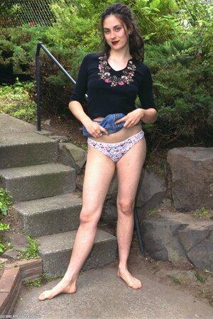 Original 683 px/ 1024 px