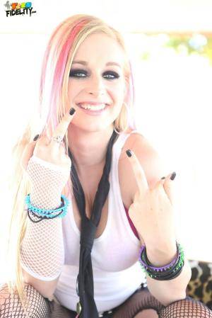 Original 854 px/ 1280 px