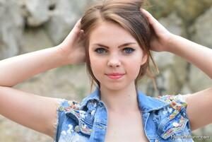 Original 3000 px/ 2005 px