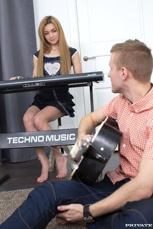 Original 1200 px/ 1800 px