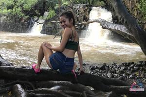 Original 3000 px/ 2000 px