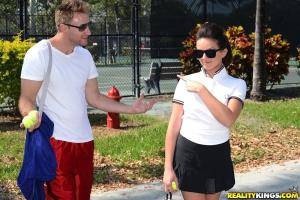 Original 900 px/ 601 px