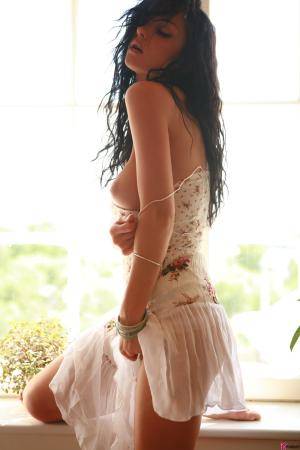 Original 2048 px/ 3072 px