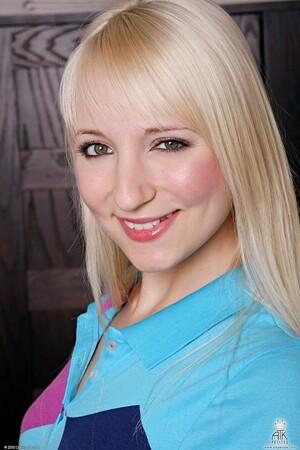 Original 1067 px/ 1600 px