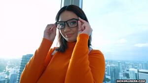 Original 1600 px/ 900 px